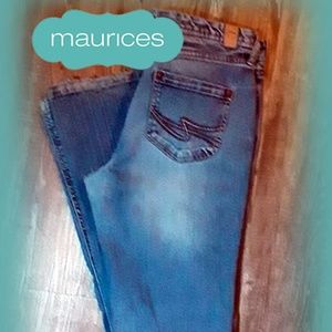 Maurices MOLLI FLARE Jeans Distressed Wash SIze 9/